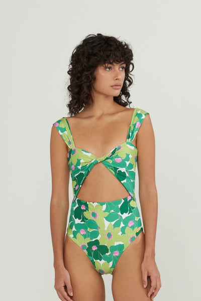 Camelia Pau One Piece