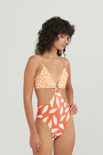Carmin Vivi One Piece
